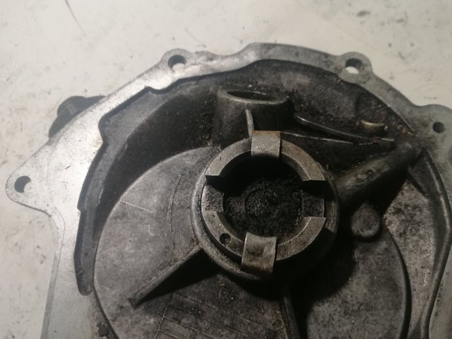 MERCEDES 0002304365 Вакуумный насос в наличии Каменское