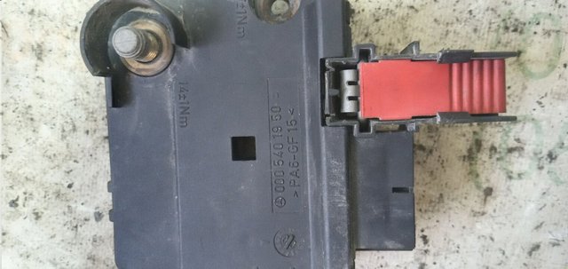 Монтажный блок предохранителей 0005401950 MERCEDES