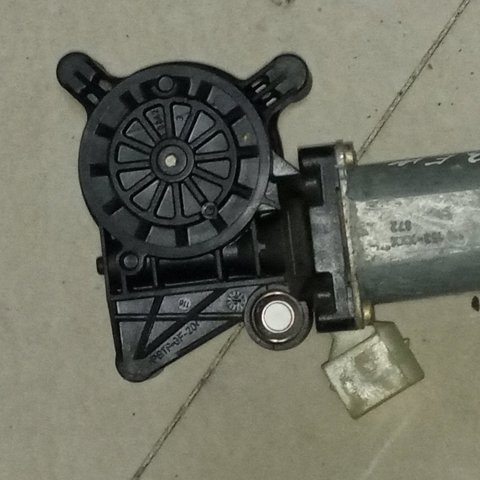 MERCEDES 0130821709 Мотор стеклоподъемника двери передней правой в наличии Каменское