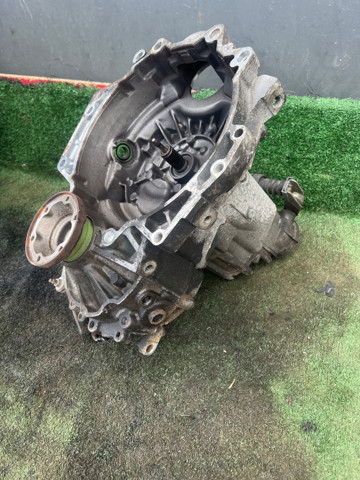 Коробка скоростей механика 02K301107 VAG