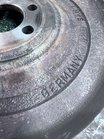 VAG 030105271M в наличии Запорожье
