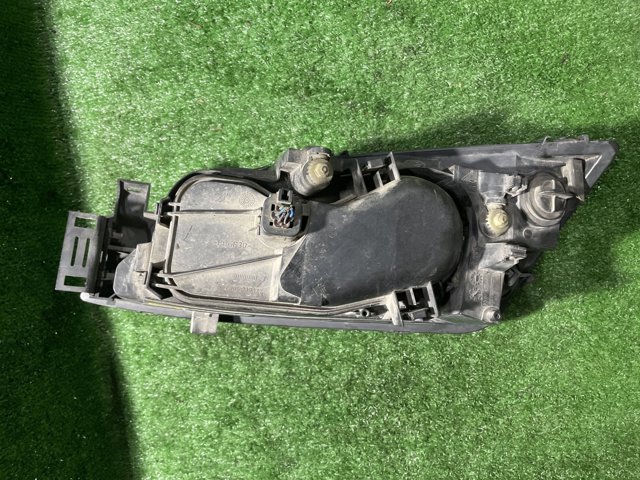 FORD 0301174204 Правая фара в наличии Киев