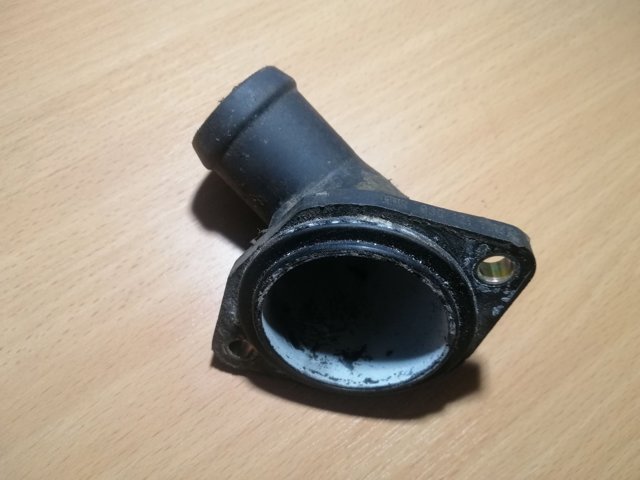 Водопроводная труба 030121121B VAG