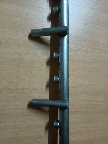 Рампа форсунок системы впрыска топлива 037133317AB VAG