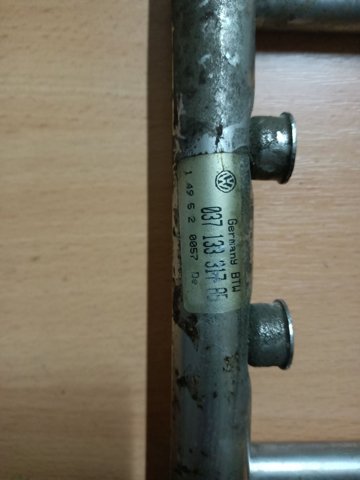 037133317AB VAG Распределитель топлива (рампа) купить в Львов