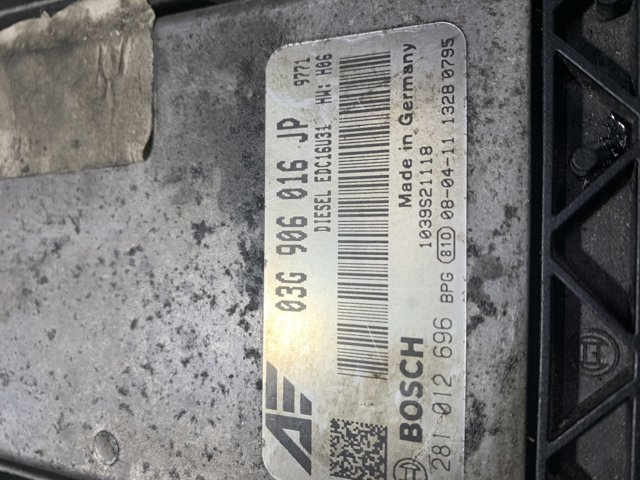 ЭБУ двигателем 03G906016JP VAG