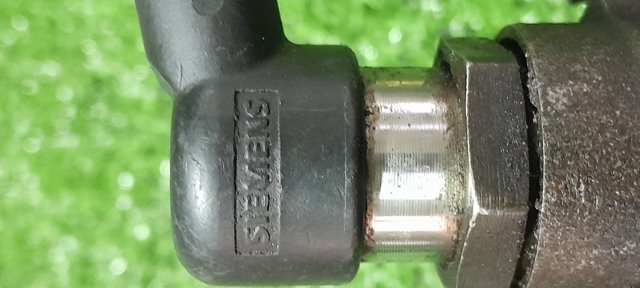 Форсунка дизельная в сборе 03L130277B VAG