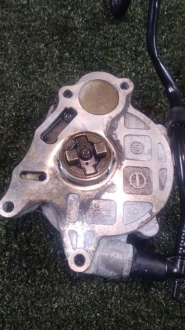 Насос вакуумный 03L145100 VAG
