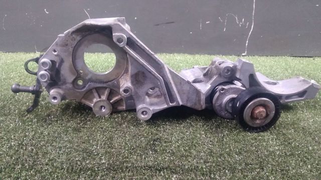 03L903139D VAG Кронштейн генератора купить в Львов