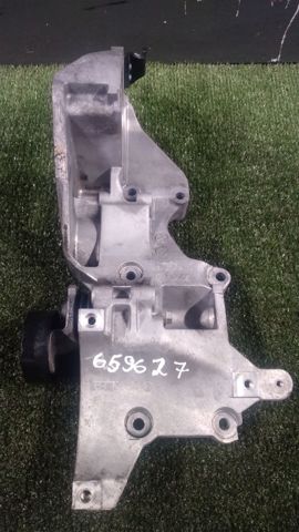03L903139D Кронштейн генератора купить Ровно