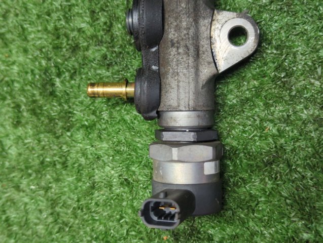 NISSAN 0445214155 Распределитель топлива (рампа) в наличии Львов