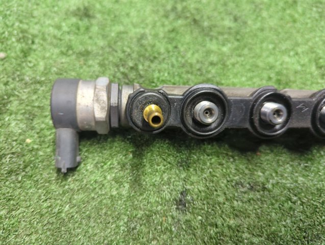 NISSAN 0445214155 Распределитель топлива (рампа) в наличии Киев