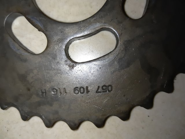 Шестерня фазорегулятора 057109116H VAG