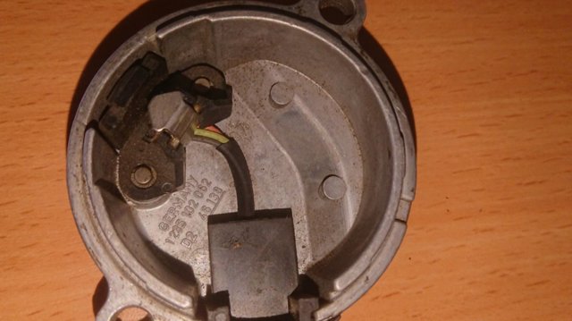 VAG 058905161B Датчик положения распредвала в наличии Сумы