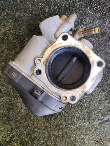 VAG 06A133062A Дроссельная заслонка в сборе в наличии Черкассы