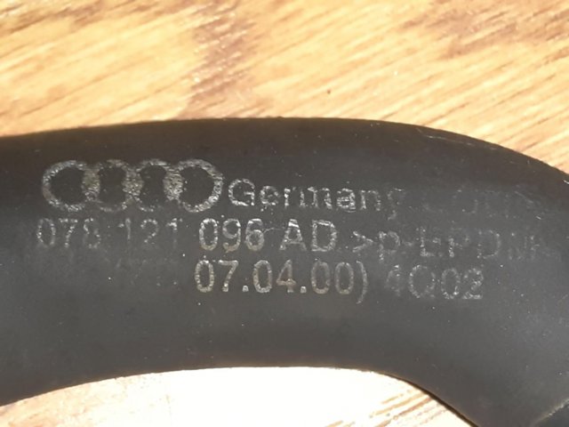 VAG 078121096AD Шланг (патрубок) системы охлаждения в наличии Николаев