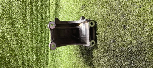 Кронштейн подушки (опоры) двигателя, левой 07Z199307B VAG