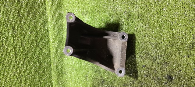 07Z199308B VAG Кронштейн подушки (опоры) двигателя правой купить в Каменское