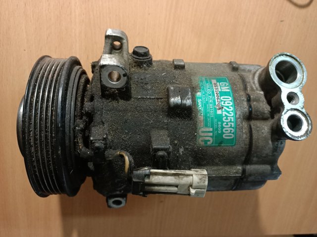 09225560 Компрессор кондиционера купить Харьков