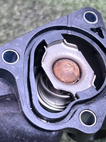 110605536R RENAULT Термостат купить в Запорожье
