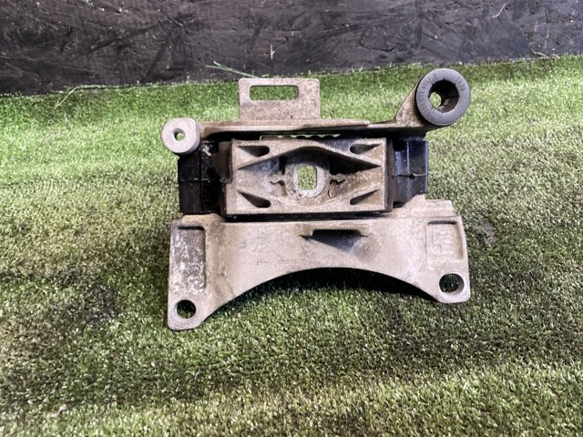 Подушка (опора) двигателя, левая 112200014R RENAULT