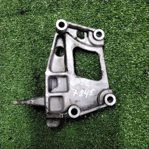 11231AU400 NISSAN Кронштейн подушки (опоры) двигателя правой купить в Харьков