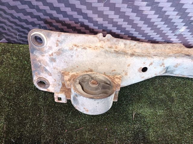 112408H300 NISSAN Балка крепления двигателя купить в Каменское