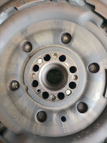 Маховик Nissan Almera TINO