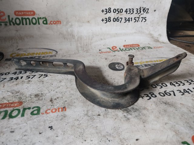 Петля крышки багажника 1237500287 MERCEDES