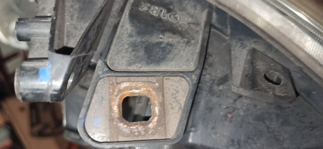 Вставка фары правой 1369495080 FIAT