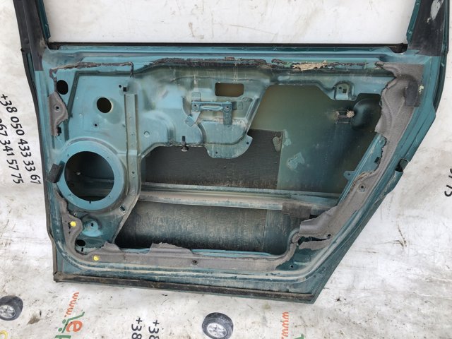 1379863 FORD Дверь задняя правая купить в Житомир