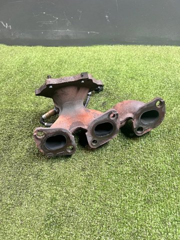 Коллектор выпускной, левый 140068J100 NISSAN