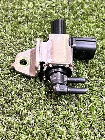 Клапан соленоид регулирования заслонки EGR 149558J100 NISSAN