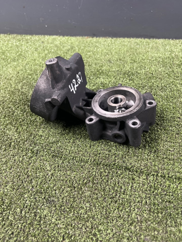  Корпус масляного фильтра 15238EB30B NISSAN