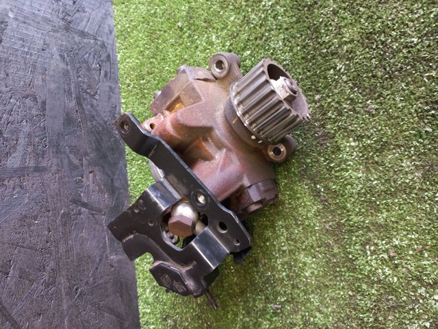 RENAULT 167008557R ТНВД в наличии Винница