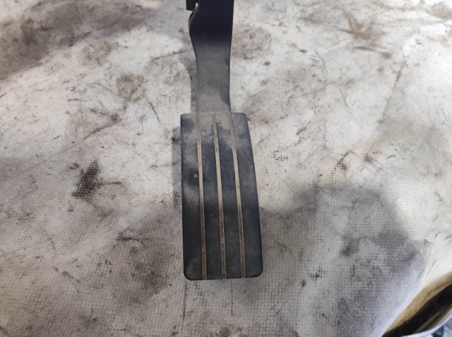 RENAULT 180022703R Педаль газа в наличии Днепр