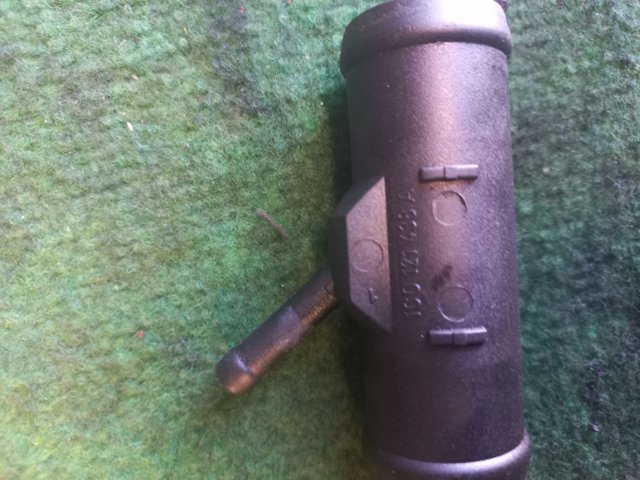 VAG 1C0121438A Шланг (патрубок) системы охлаждения в наличии Ужгород