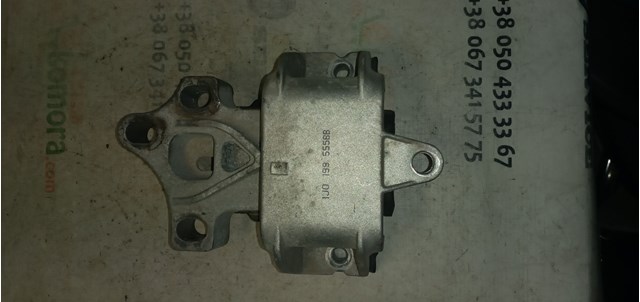 Подушка (опора) двигателя, левая 1J0199555BB VAG