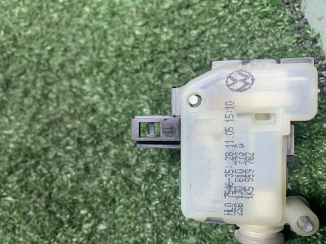 1J0810773D VAG Замок открывания лючка бензобака купить в Чернигов