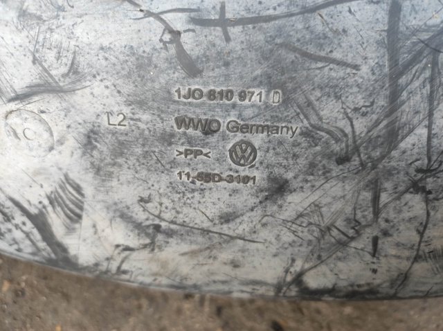VAG 1J0810971D Подкрылок задний левый в наличии Павлоград