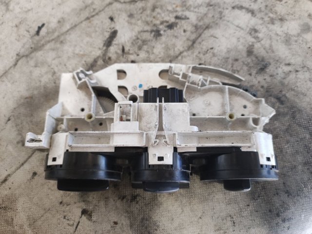 VAG 1J0819045F Блок управления режимами отопления/кондиционирования в наличии Тернополь