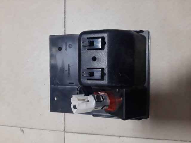1J0857961G VAG Пепельница центральной консоли купить в Львов