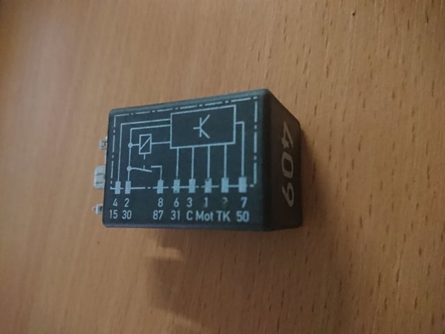 VAG 1J0906383 Реле бензонасоса в наличии Черкассы