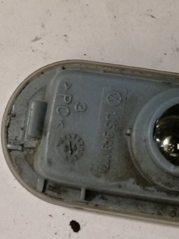 Повторитель поворота в крыло 1J5949117 VAG