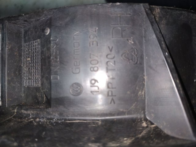 Правое крепление заднего бампера 1J9807394 VAG
