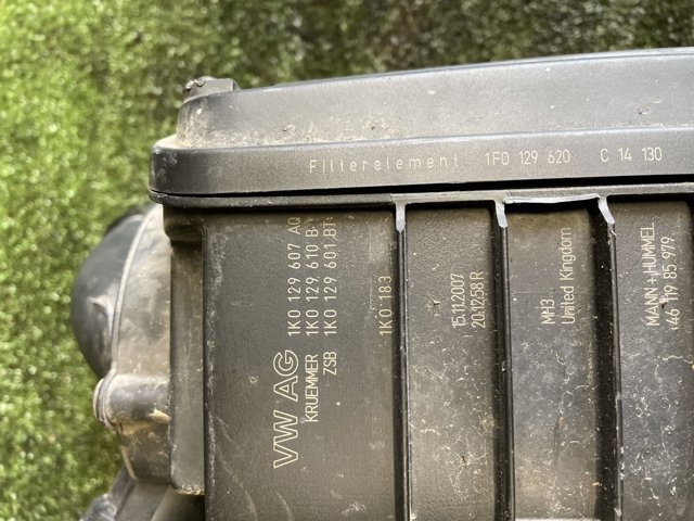 VAG 1K0129607AQ Корпус фильтра в наличии Ирпень