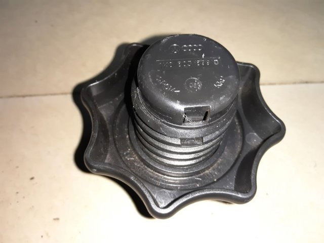 1K0803899D Болт купить Чернигов