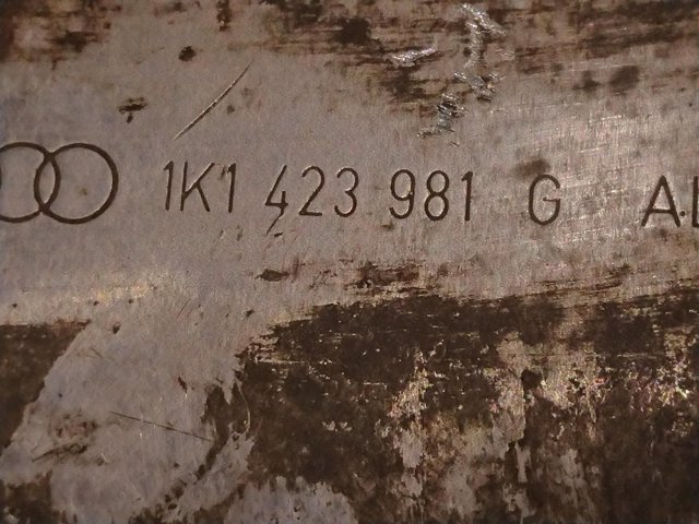 1K1423981G VAG Защита (тепловой экран) рулевой рейки купить в Хмельницкий