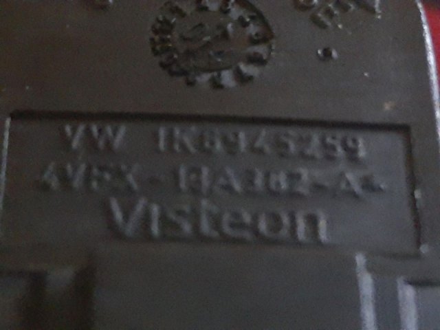 VAG 1K6945093J Фонарь задний левый внутренний в наличии Днепр