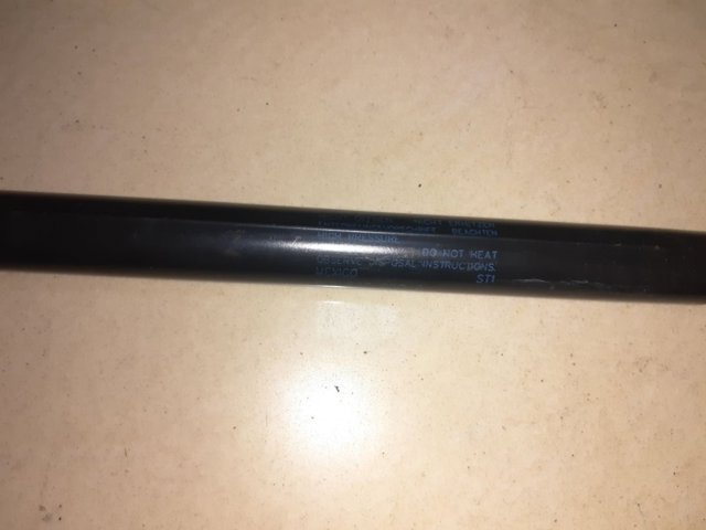 Амортизатор крышки багажника 1K9827550A VAG